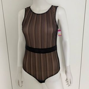 VINCE CAMUTO  bodysuit Black sz.M